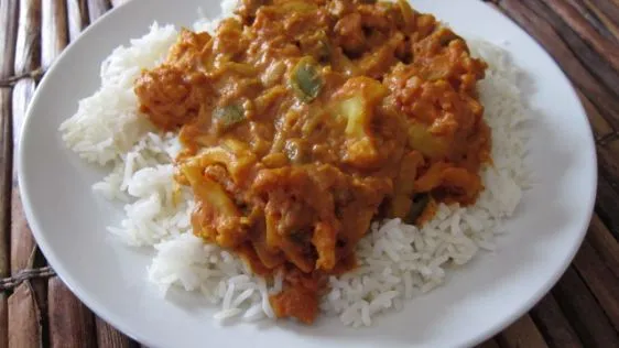 Butter Chicken Or Cauliflower With Cashews