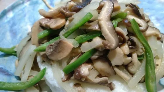 Buttered Wild Mushrooms With Onion And Hot