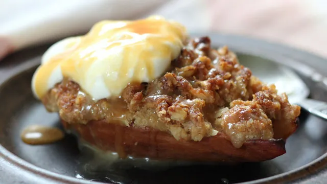 Caramel Apple And Pear Crisp