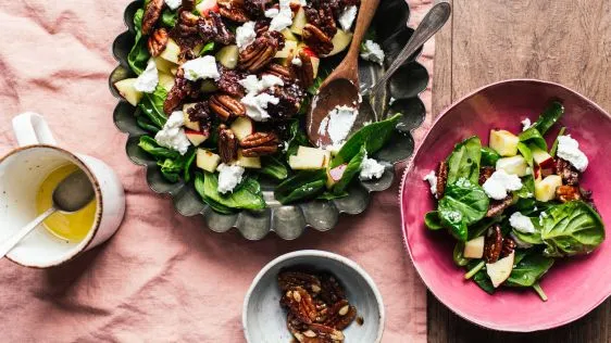 Caramelized Pear and Spinach Salad Recipe