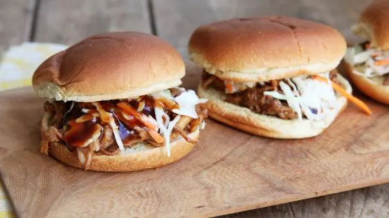 Carolina Style Pulled Pork Sandwich