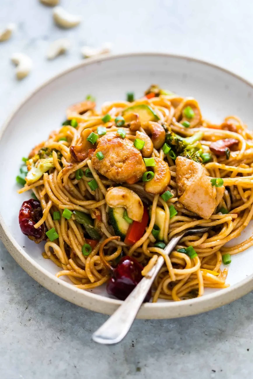 Cashew Chicken Chow Mein