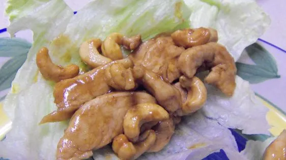 Cashew Chicken Lettuce Wraps