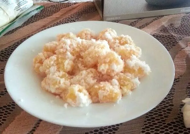 Cassava With Pecan And Coconut Jelly