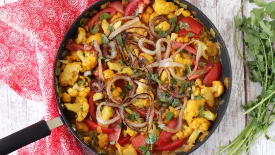 Cauliflower And Tomato Curry