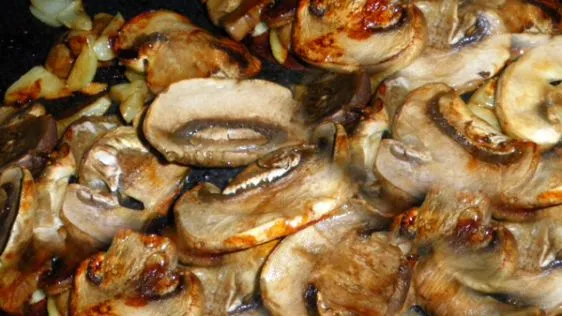 Champignons  Lail Garlic Mushrooms