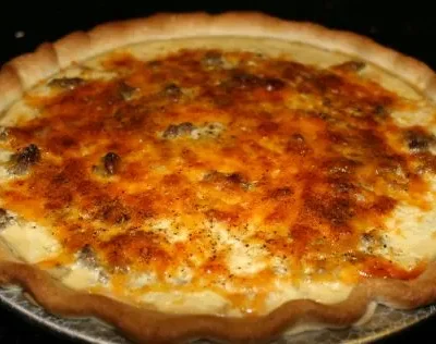 Cheddar Cheesy Meat Pie