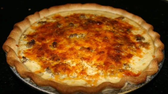 Cheddar Cheesy Meat Pie