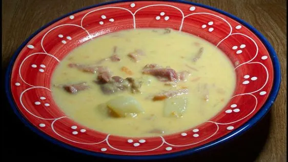 Cheddar Potato- Beer Soup With Shredded Ham