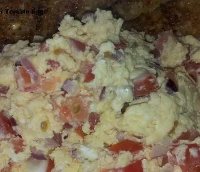 Cheddar Tomato Eggs