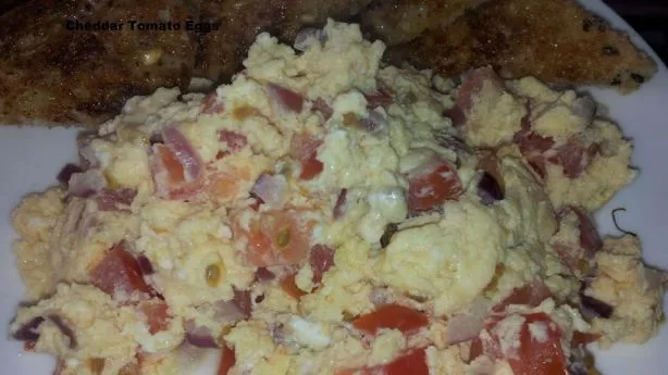 Cheddar Tomato Eggs