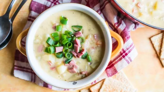 Cheesy Ham And Potato Soup