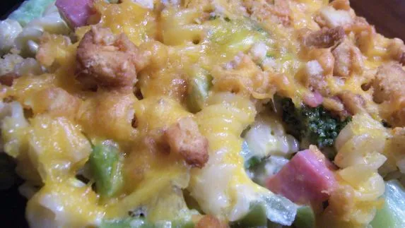 Cheesy Ham & Broccoli Casserole