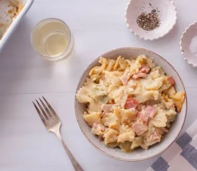 Cheesy Ham- Penne Casserole