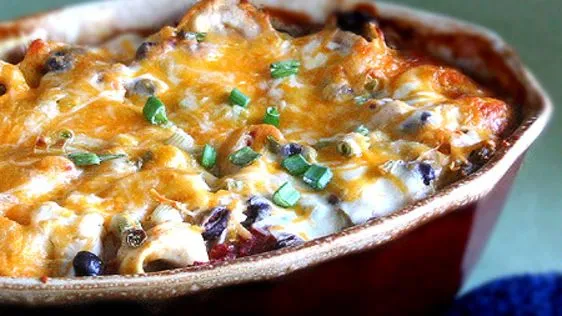 Cheesy Southwest Tortellini Bake: A Flavorful Casserole Delight