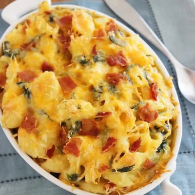 Cheesy Spinach Macaroni Casserole