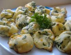 Cheesy Spinach Puff Pastry Bites