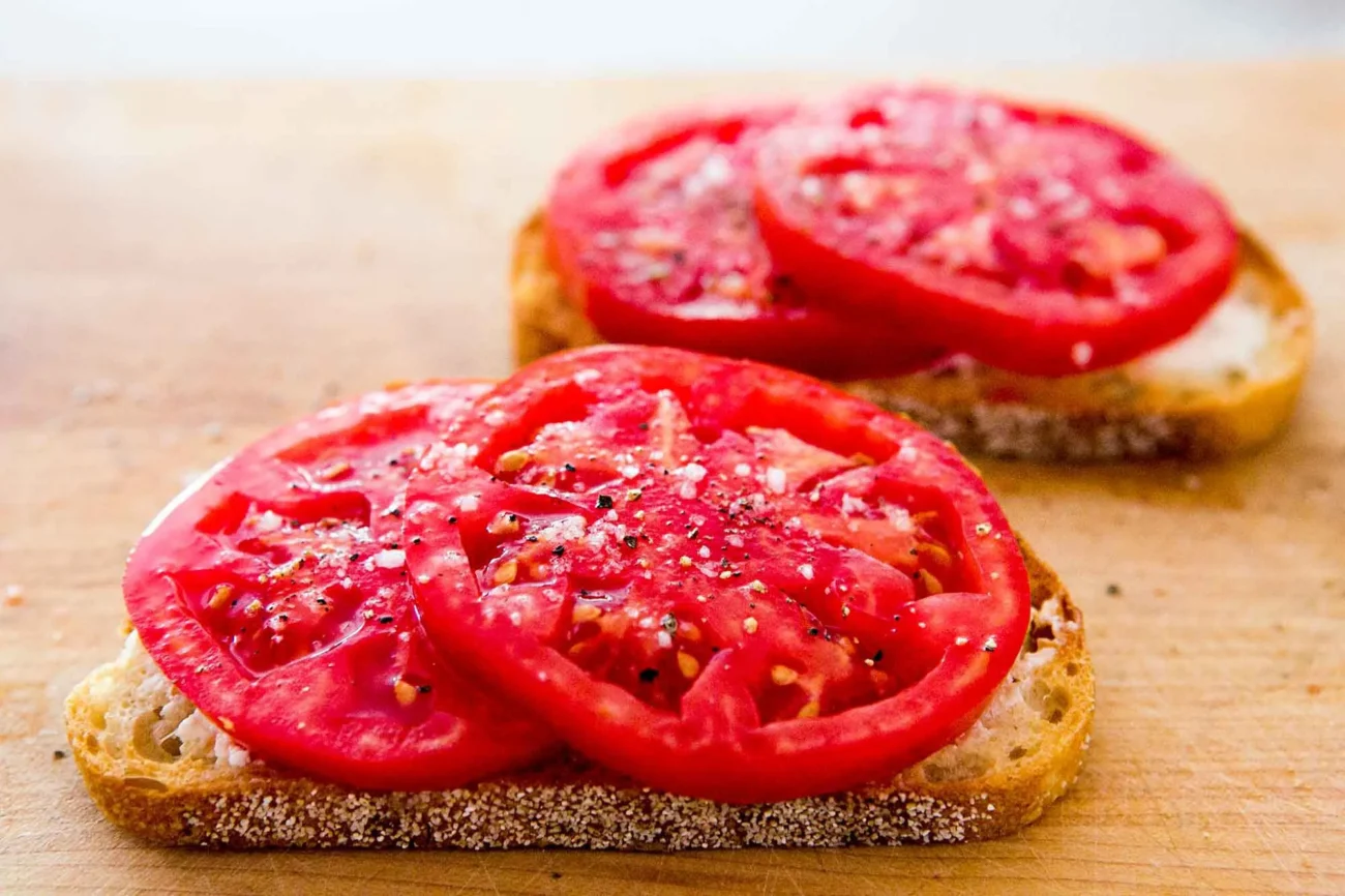 Cheesy Tomato Toast Delight: A Gourmet Recipe