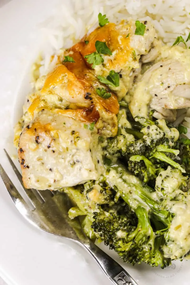 Cheesy & Zesty Broccoli Bake: A Perfect Side Dish