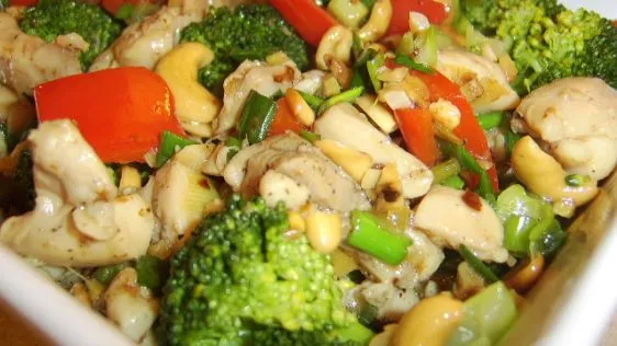 Chicken And Cashew Stir-Fry