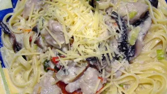 Chicken And Linguine In Creamy Vodka