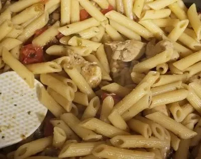 Chicken And Pasta In White Wine Garlic