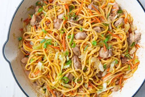 Chicken Chow Mein With Noodles