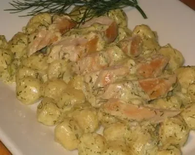 Chicken In Garlic Sour Cream