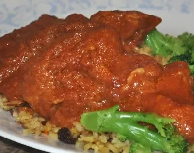 Chicken In Tomato And Coconut Sauce