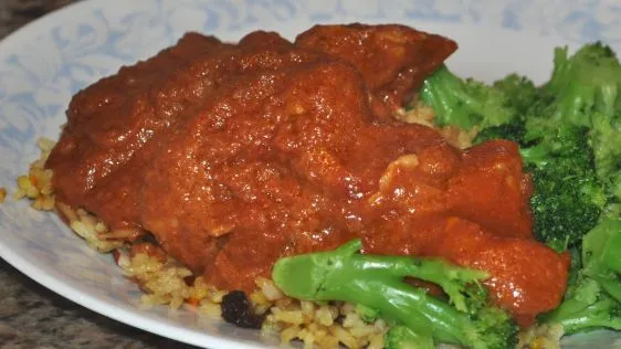 Chicken In Tomato And Coconut Sauce