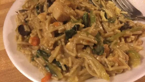 Chicken Lo Mein With Vegetables