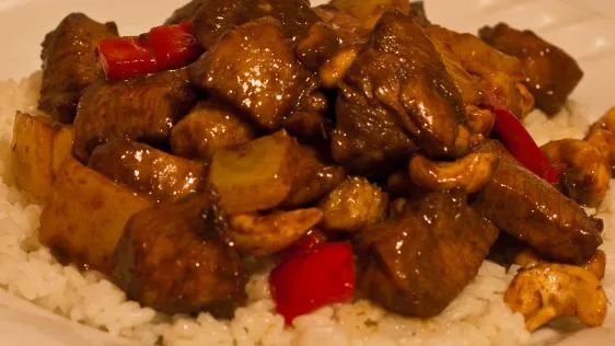 Chicken With Cashews