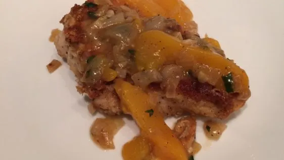 Chicken With Peaches And Basil