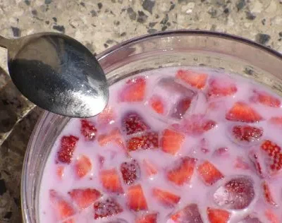 Chilled Strawberry Soup: A Refreshing Summer Delight