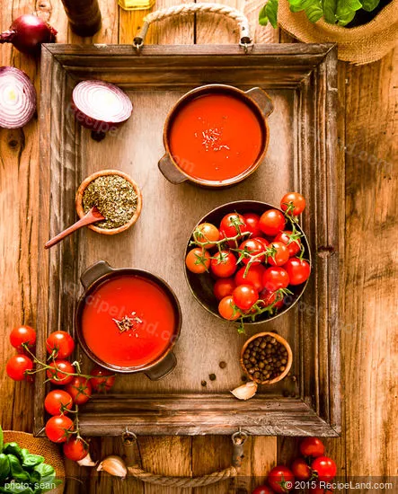 Chilled Tomato And Yogurt Soup