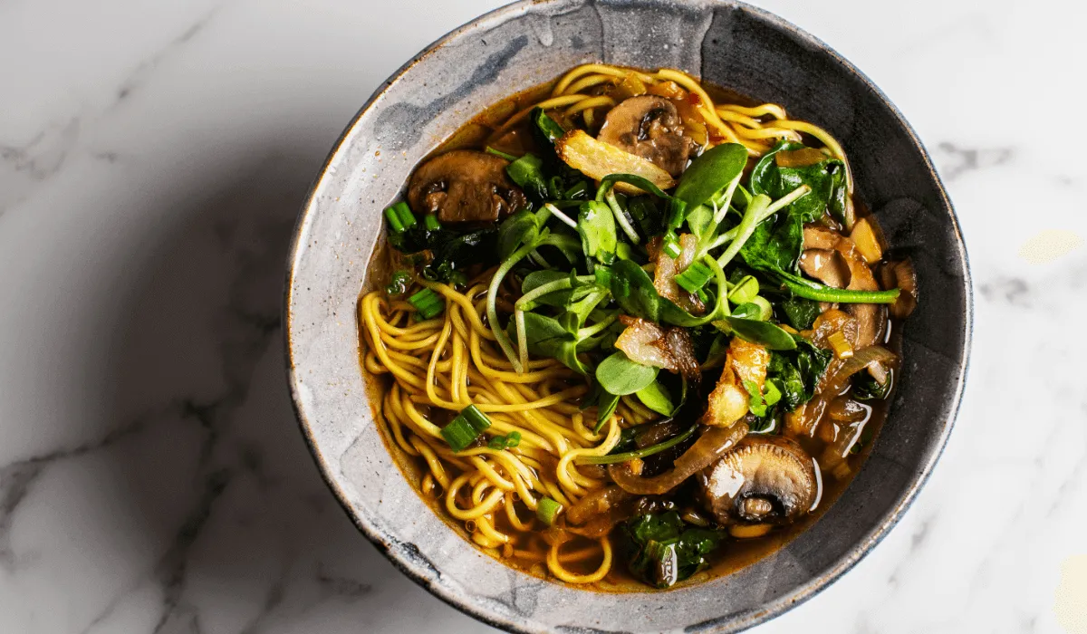 Chinese Noodle & Mushroom Soup