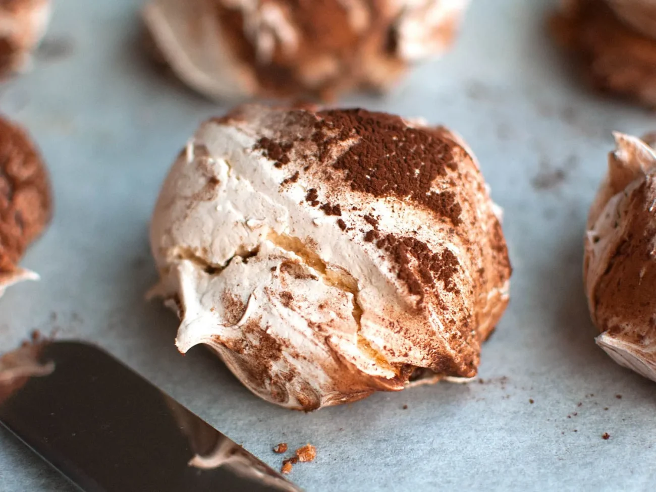 Chocolate Cinnamon Meringues