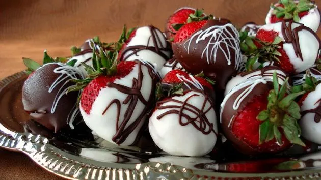 Chocolate Covered Dipped Strawberries