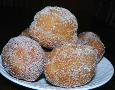 Cinnamon And Sugar Beignets