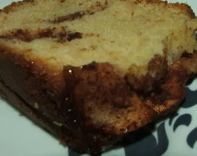 Cinnamon Apple Coffee Cake