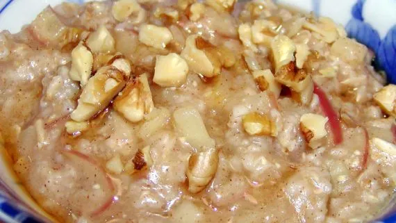 Cinnamon-Apple Oatmeal