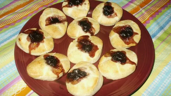 Cinnamon Biscuit Blossoms