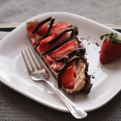 Cinnamon-Infused Cream With Fresh Strawberries: A Delightful Dessert Recipe