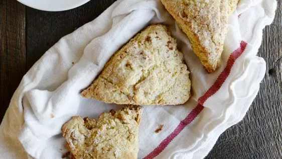 Cinnamon Maple Scones