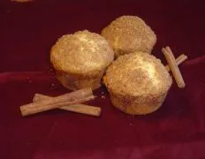 Cinnamon Nut Muffins with Sour Cream – Moist & Flavorful Recipe