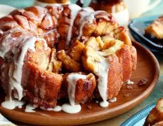 Cinnamon Roll Monkey Bread