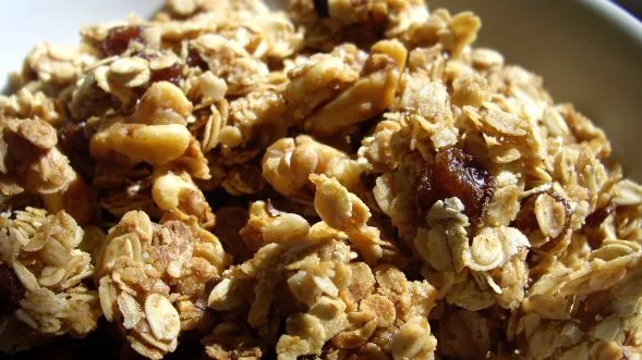 Cinnamon Walnut Granola