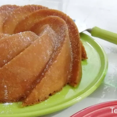 Classic 7 Up Pound Cake