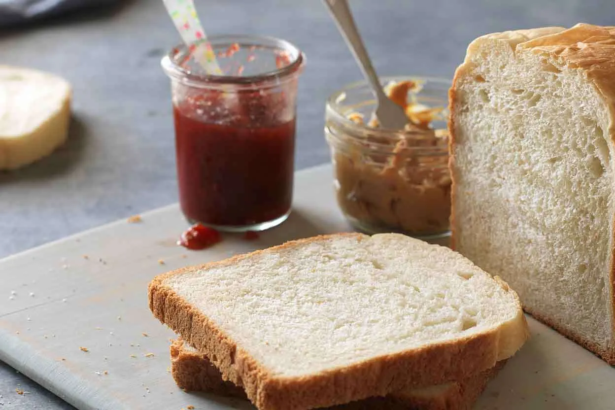 Classic Breadmaker Machine Bread