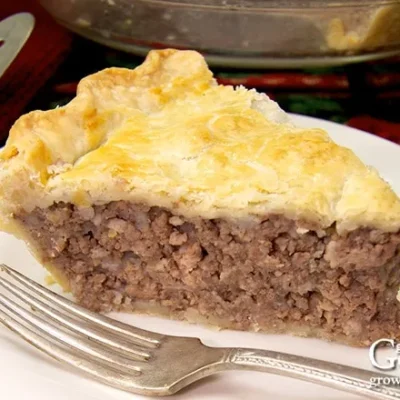 Classic Canadian Tourtire: Savory Meat Pie Recipe